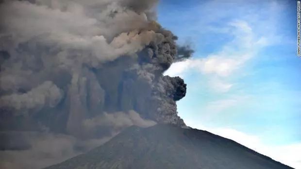 巴厘岛火山最新动态更新，火山情况简报
