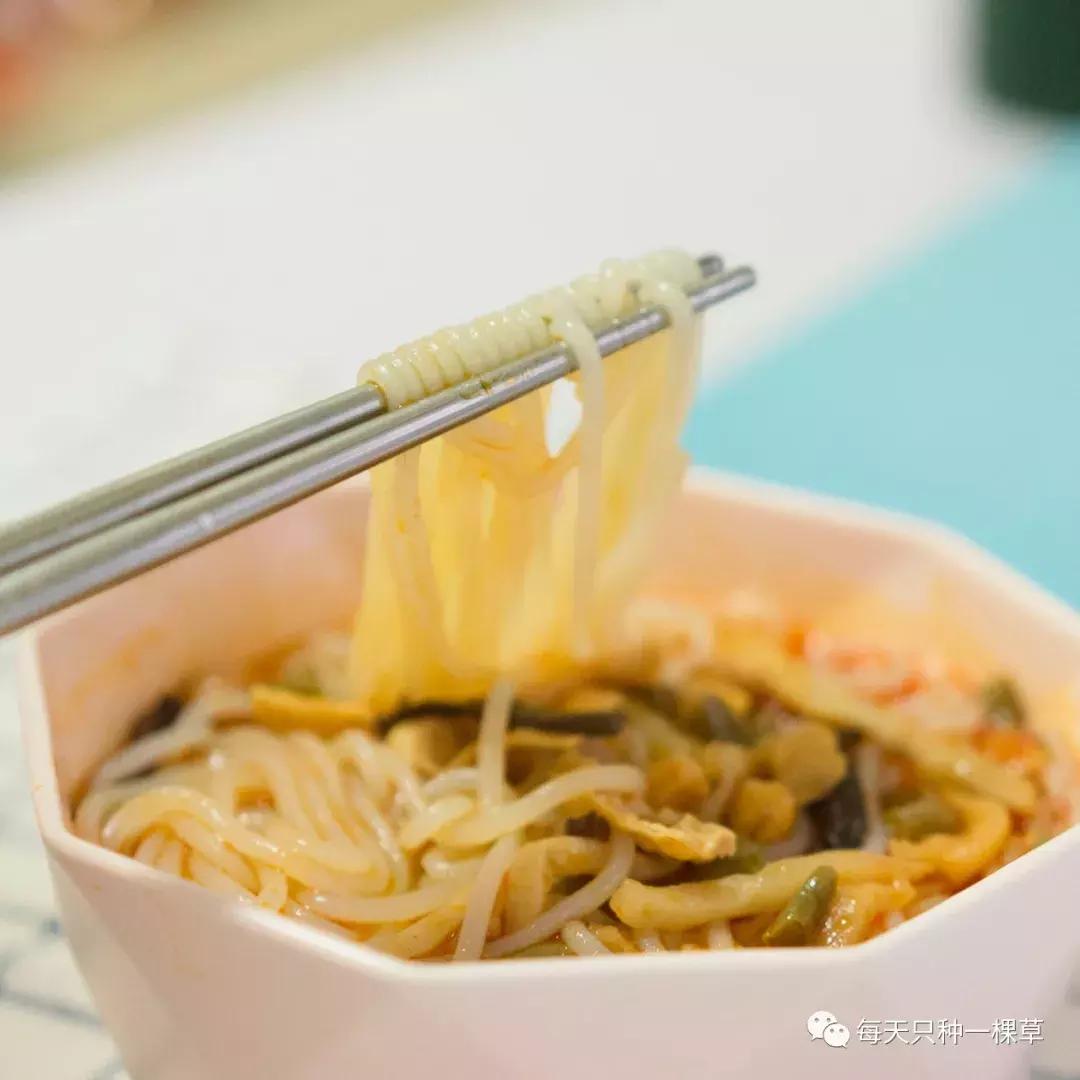 最新美食推荐，味蕾冒险之旅，自信与成就感的源头