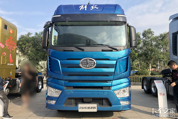 解放J7最新款500科技重塑驾驶体验，未来驾驶的科技巨献