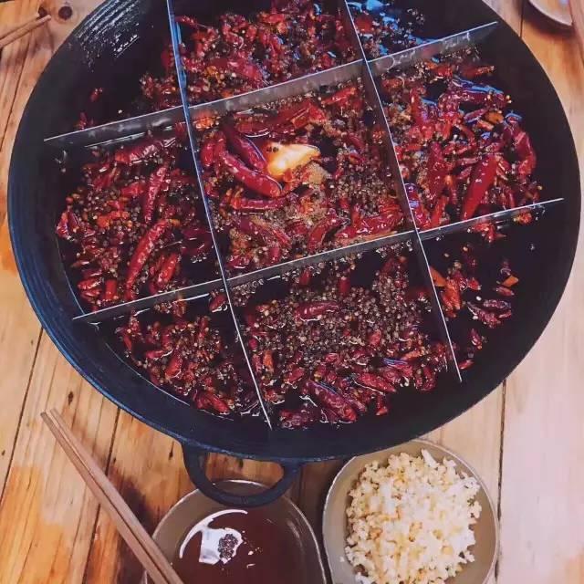 成都最新餐饮盛宴，励志味蕾之旅，激发自信与成就感
