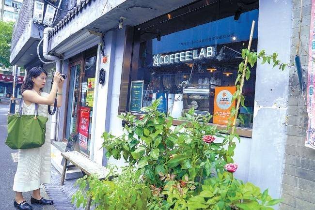 特色小店，最新电视商隐藏在小巷中的独特魅力